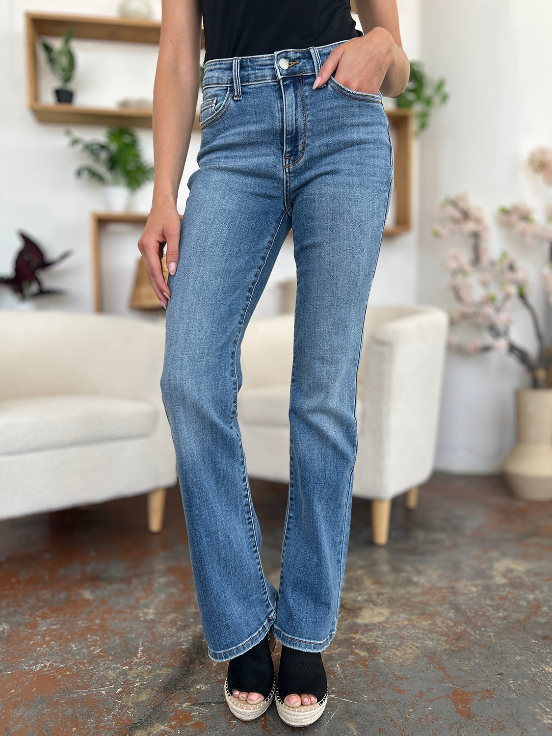 Judy Blue Full Size Mid-Rise Waist Straight Jeans-Angel Casuals